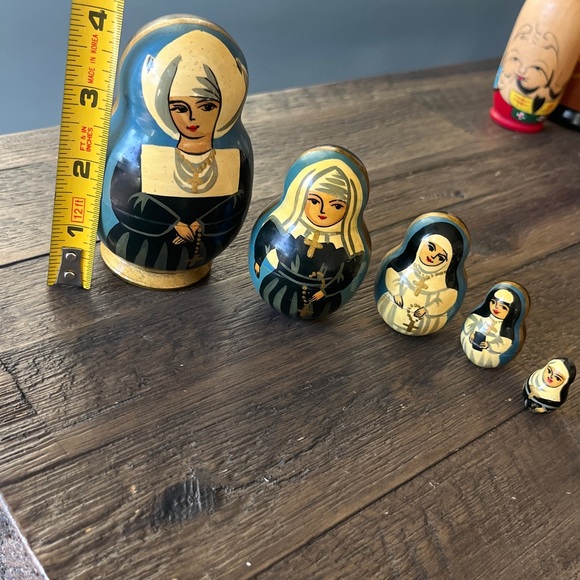 Matryoshka Russian Vintage Nun Set 1998 Signed-Set of 5 - Picture 15 of 16